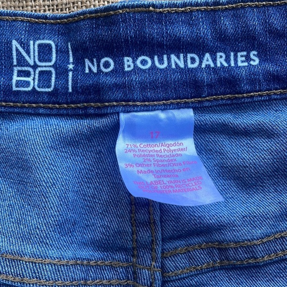 No Bo No Boundaries denim stretch jean shorts, Size 17 - Picture 2 of 6